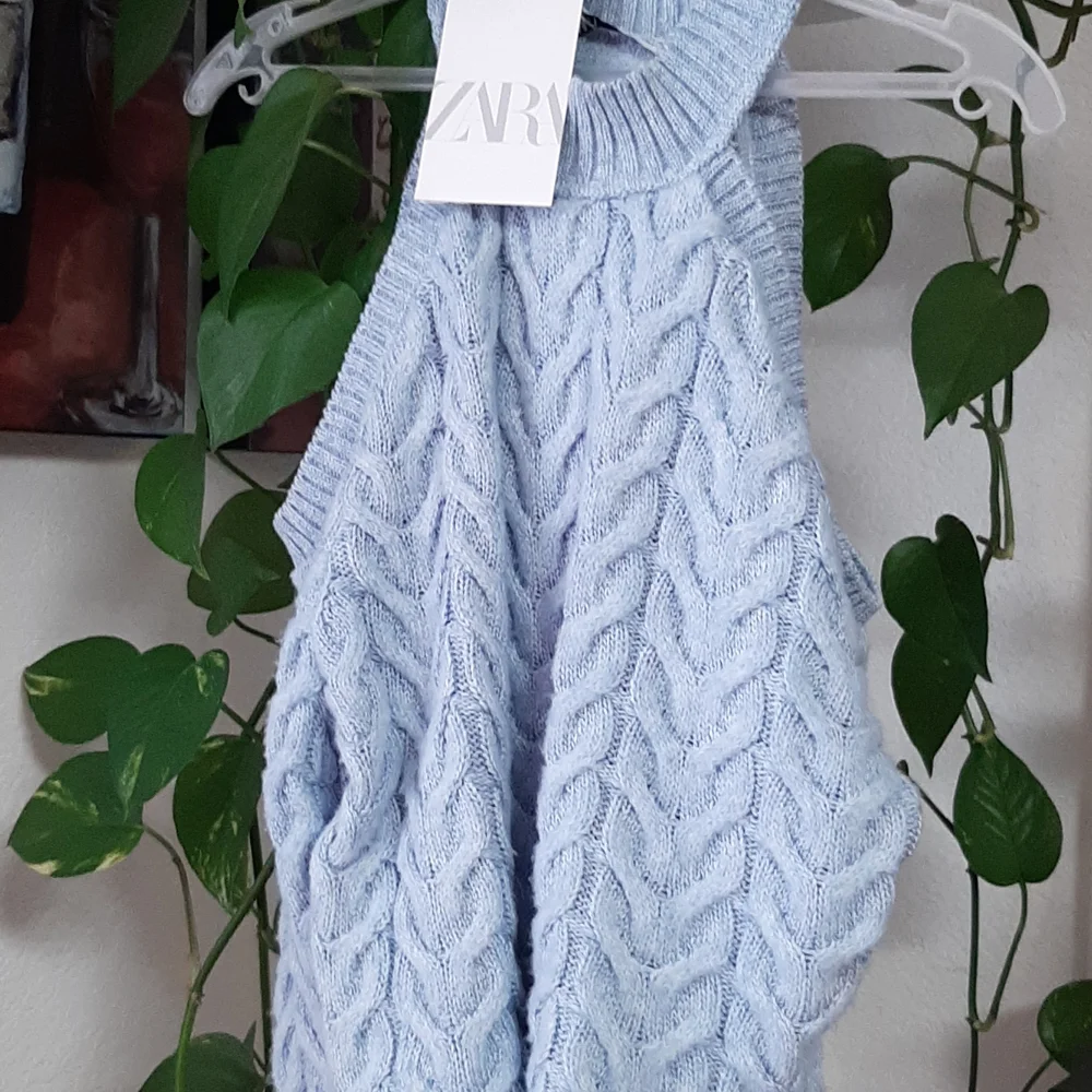 Zara Short Sweater